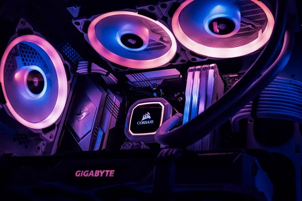 问鼎娱乐真人游戏